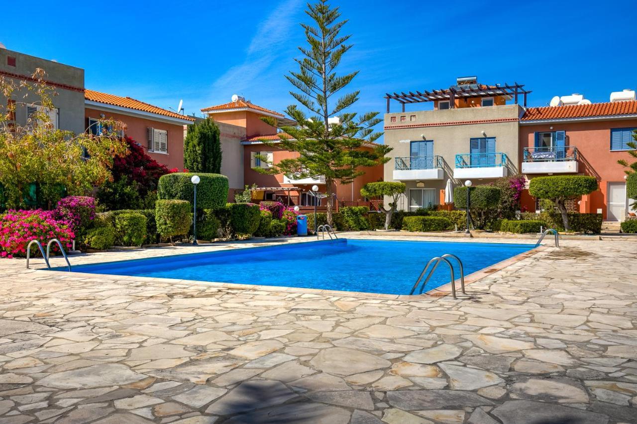Antonia'S Palace Rooftop Jacuzzi Stunning View Paphos Luaran gambar
