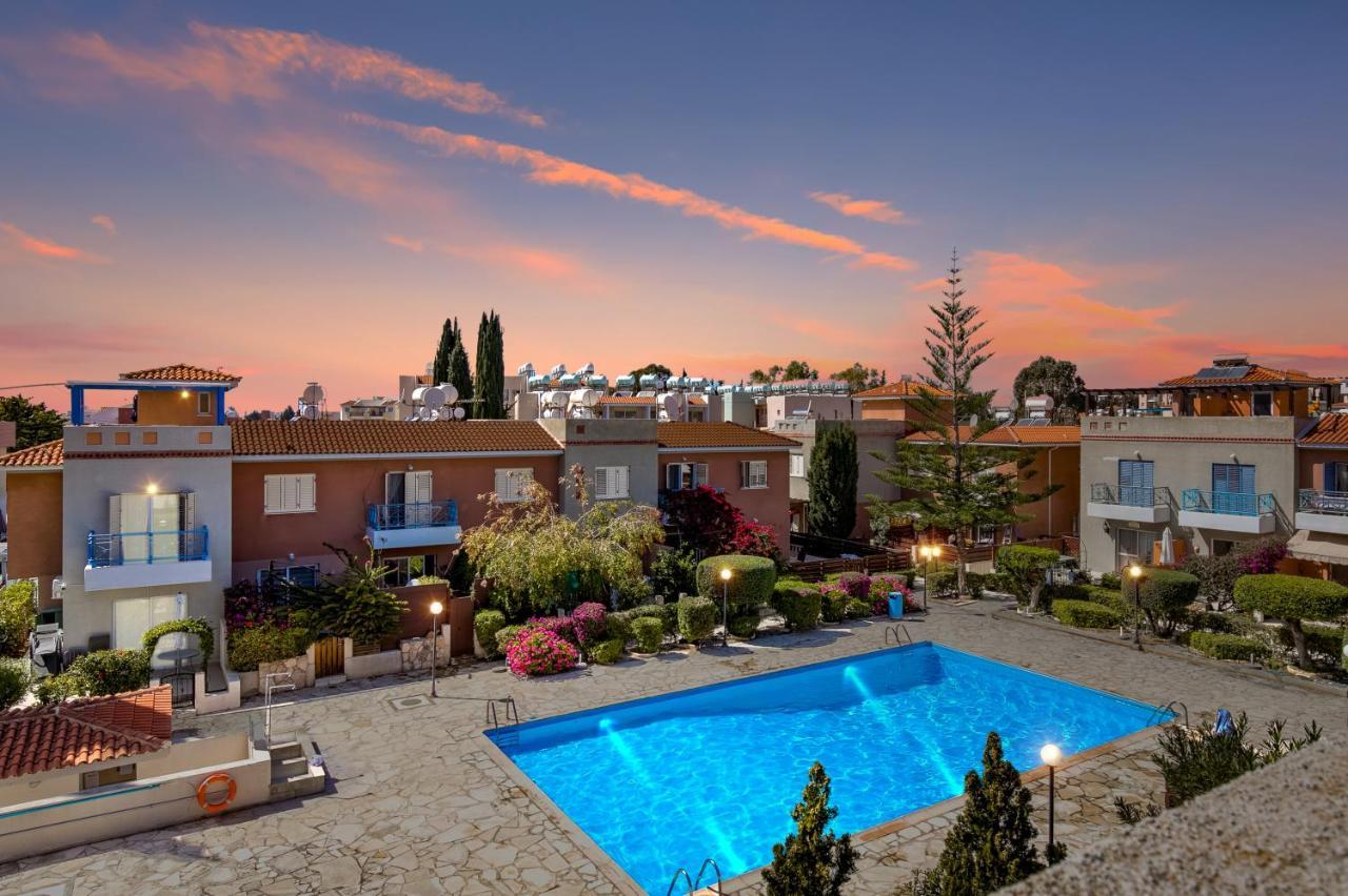 Antonia'S Palace Rooftop Jacuzzi Stunning View Paphos Luaran gambar